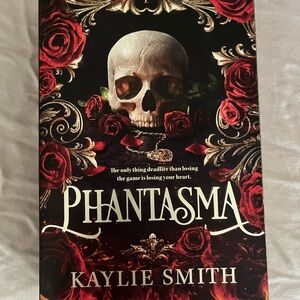 Phantasma by Kaylie Smith Book 🌶️ SPICY